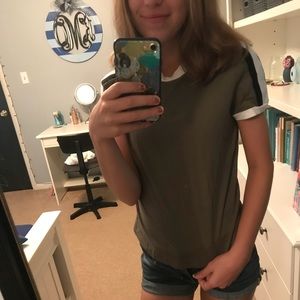 PRETTYLITTLETHING Triple Stripe Shoulder tee